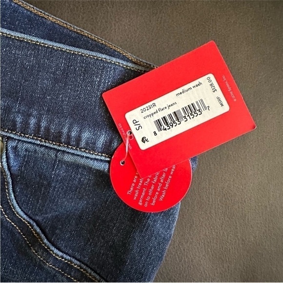 NWT SPANX Cropped Flare Jeans Medium Wash Jeggings Small - Picture 5 of 6